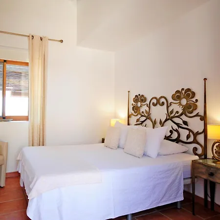Guest house La Fuente Retreat 3*